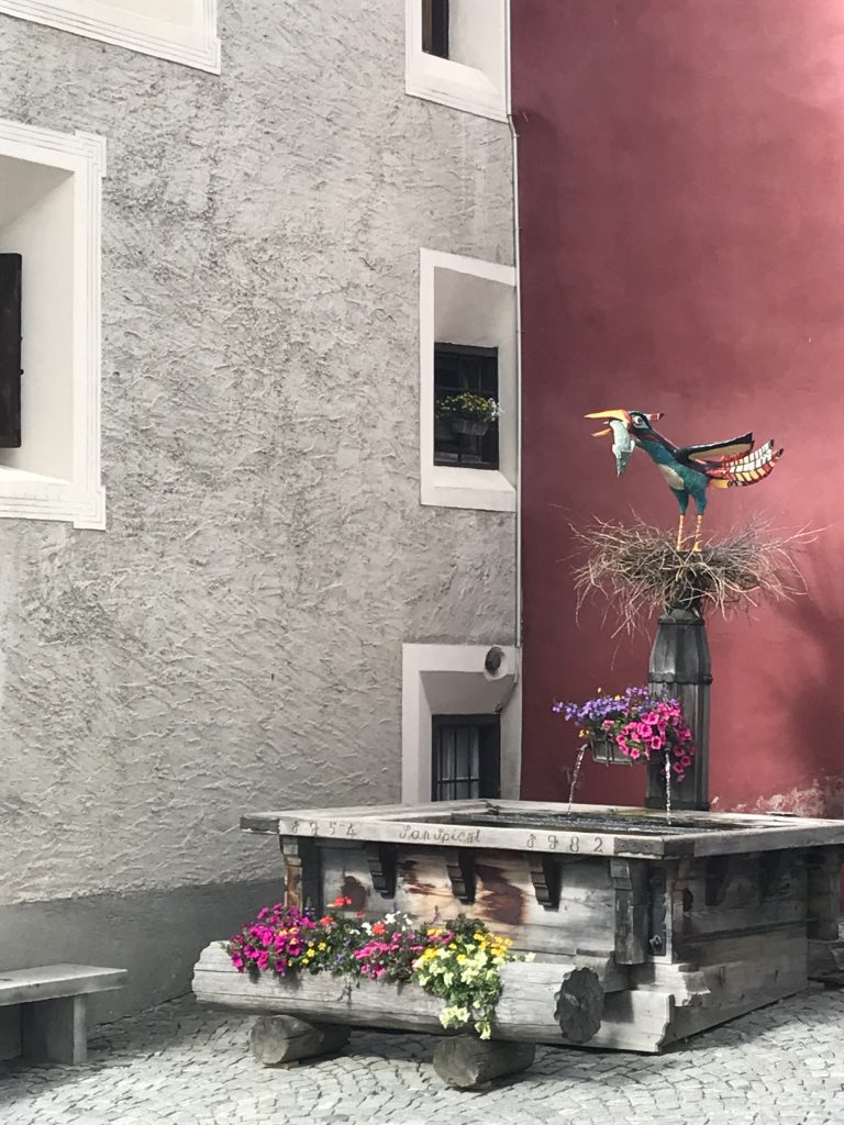 engadina-pontresina-fontana.jpg