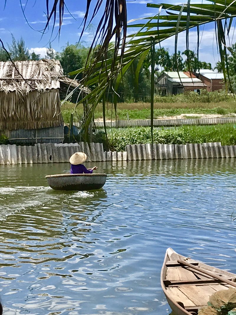 barca tradizionale vietnamita